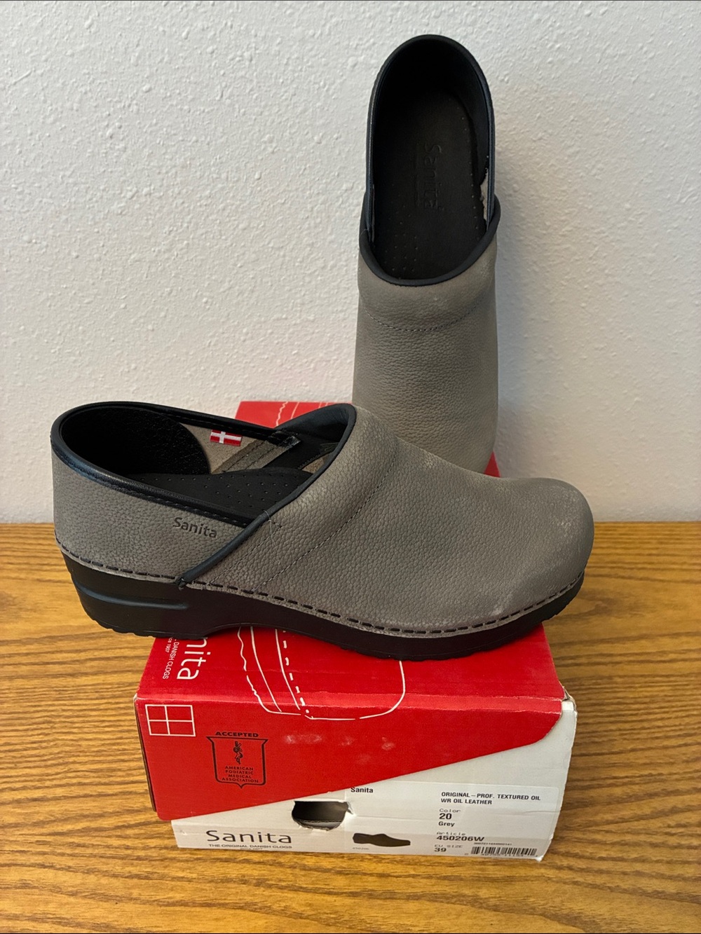 Sanita Original-Prof. Textured Oil WR Oil Leather Clogs
